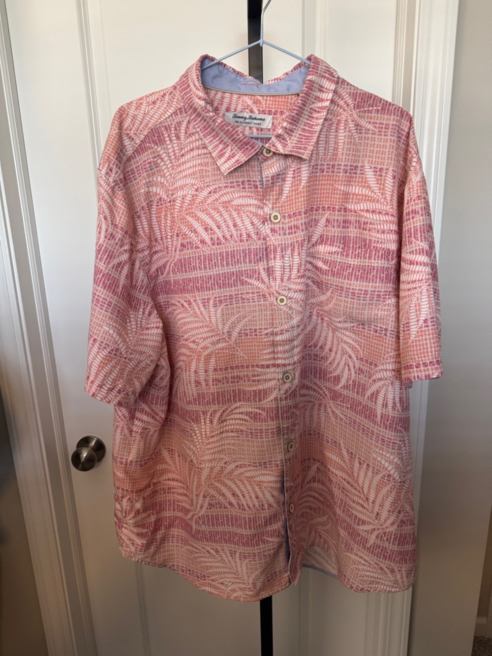 Tommy Bahama Pink & White Palm-Print Short-Sleeve Button-Up Shirt